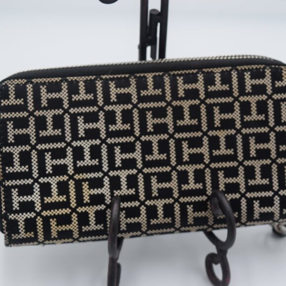 Tommy Hillfiger Purse and Wallet - Picture 13 of 16